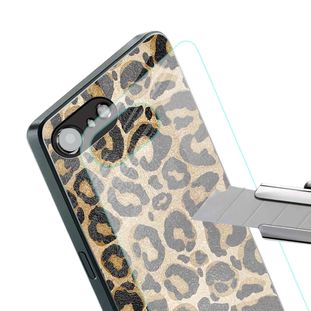 Cheetah Chic stylish phone case for iphone 16e | glossy glass and slim fit