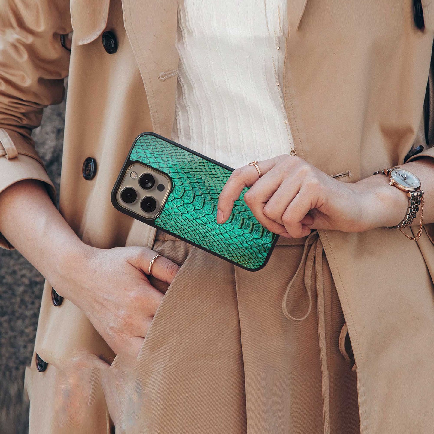 Croco Emerald Phone Case for Iphone 16 | Glass Case
