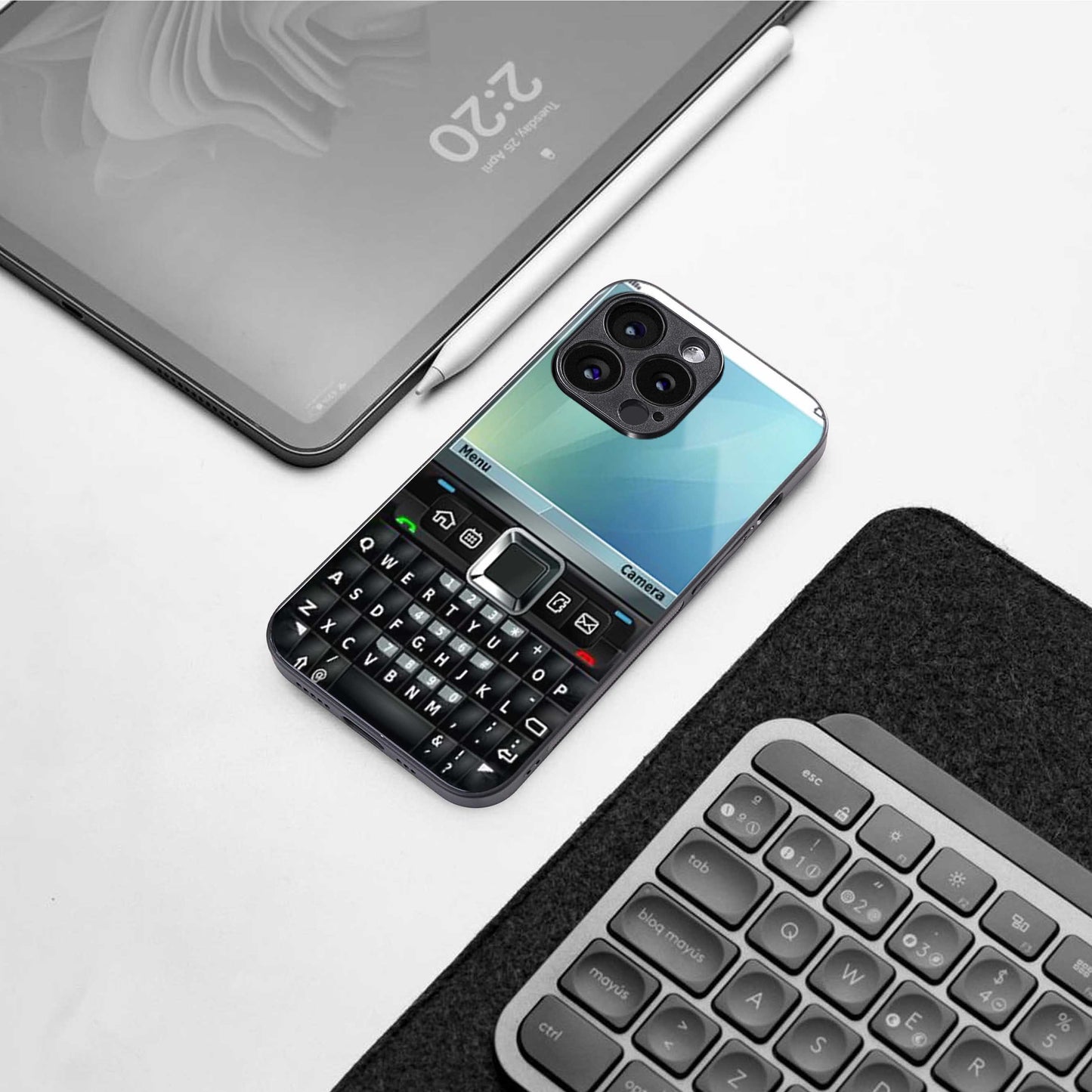 Qwerty Keypad Phone Case for Iphone 16 | Glass Case