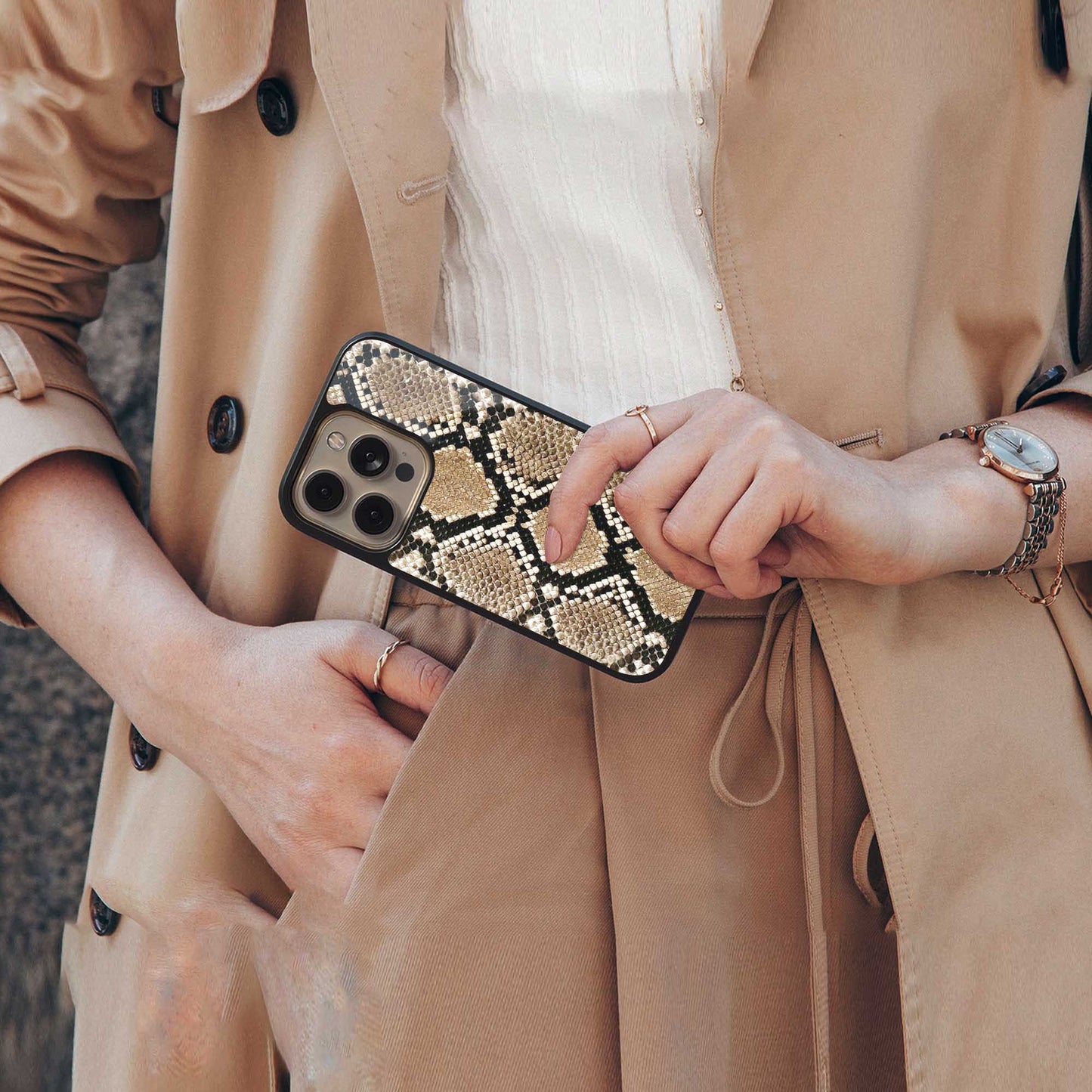 Scaly Chic Phone Case for Iphone 16 | Glass Case