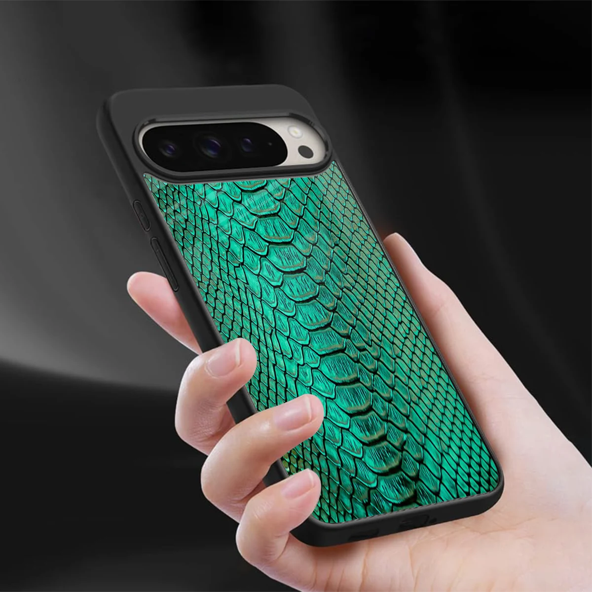 Croco Emerald sleek google pixel 9 pro xl cover with tempered glass back and TPU edges