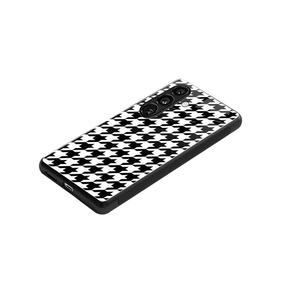 Houndstooth stylish phone case for samsung galaxy s24 | glossy glass and slim fit