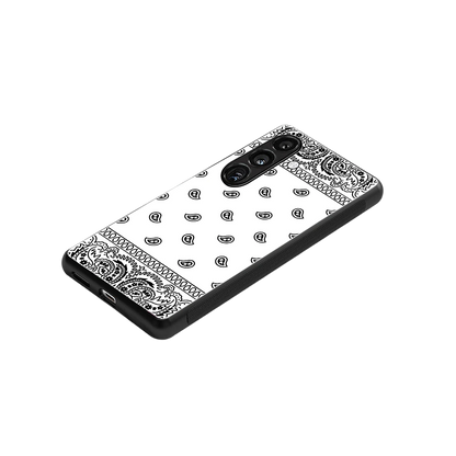 Paisley White stylish phone case for samsung galaxy s24 fe | glossy glass and slim fit