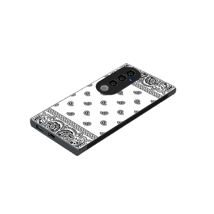 Paisley White stylish phone case for vivo v40 pro | glossy glass and slim fit
