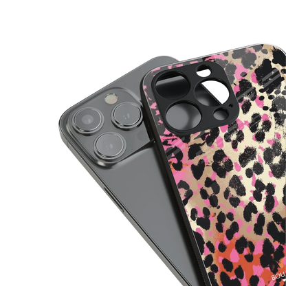 Savanna stylish phone case for iPhone 16 | glossy glass and slim fit