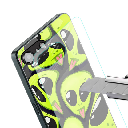 Trippy Aliens stylish phone case for iphone 16e | glossy glass and slim fit