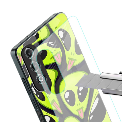 Trippy Aliens stylish phone case for oneplus nord ce 4 | glossy glass and slim fit