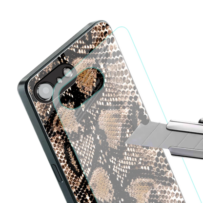 Venomous Luxe stylish phone case for iphone 16e | glossy glass and slim fit